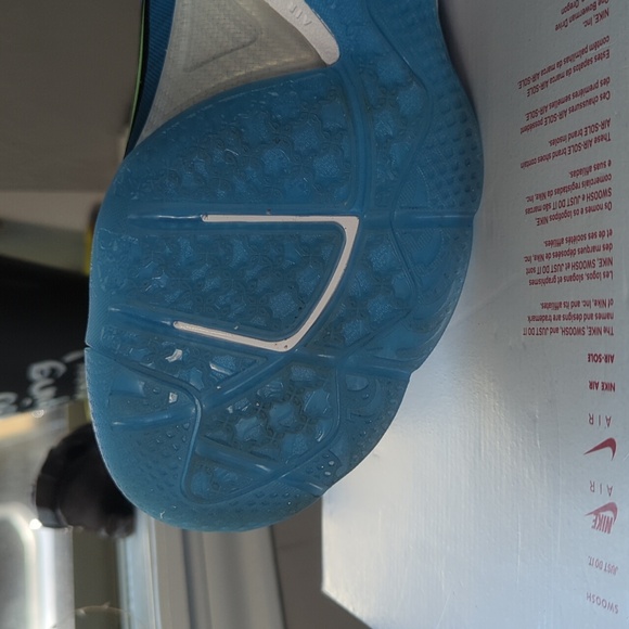 Nike LeBron IX (10.5M) - Picture 7 of 16